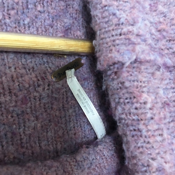 Free People - slouchy cowl neck Pink Sweater - Women's Size Medium - Picture 3 of 3